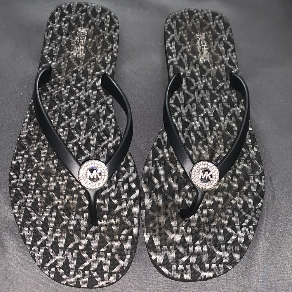 Micheal Kors Jinx Logo Flip Flops Size 9.5 in Women’s